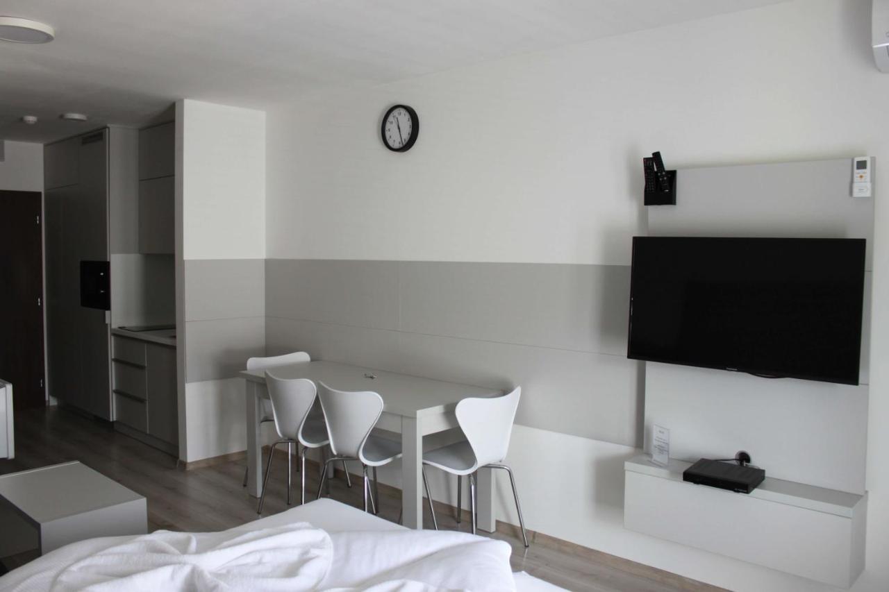Podhájska Apartman Kyjev 2 מראה חיצוני תמונה
